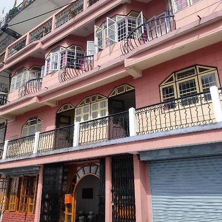 دارجيلنغ Wind Home Darjeeling- Budget Hotel Near Mall المظهر الخارجي الصورة