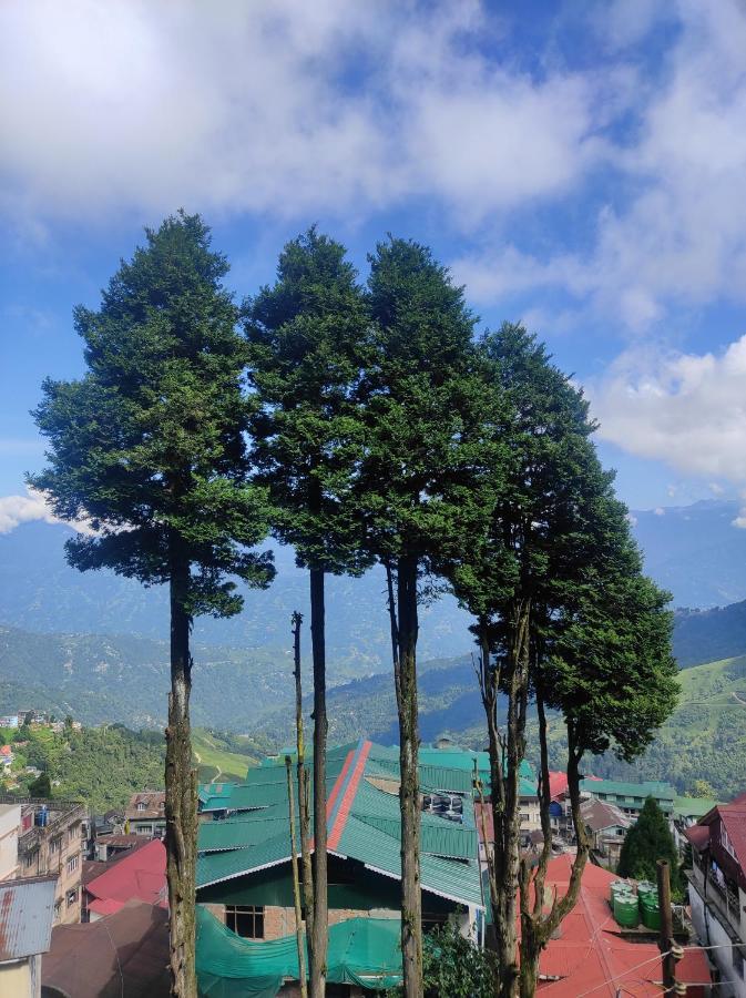 دارجيلنغ Wind Home Darjeeling- Budget Hotel Near Mall المظهر الخارجي الصورة