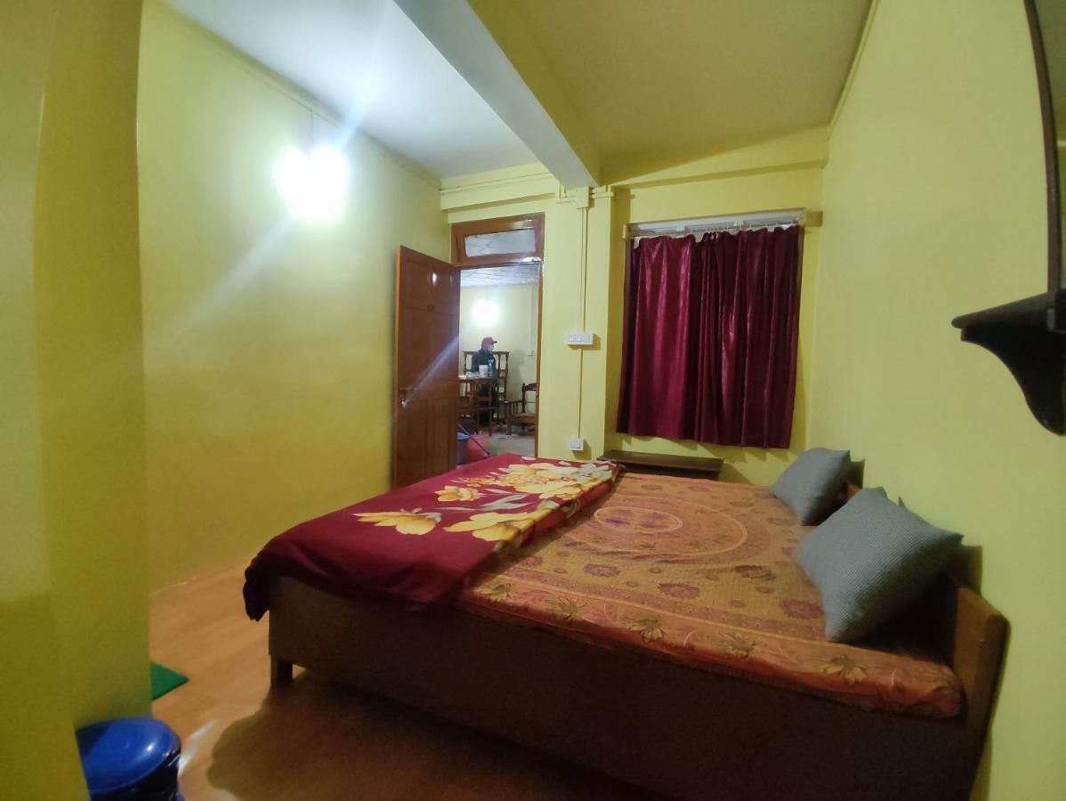 دارجيلنغ Wind Home Darjeeling- Budget Hotel Near Mall المظهر الخارجي الصورة