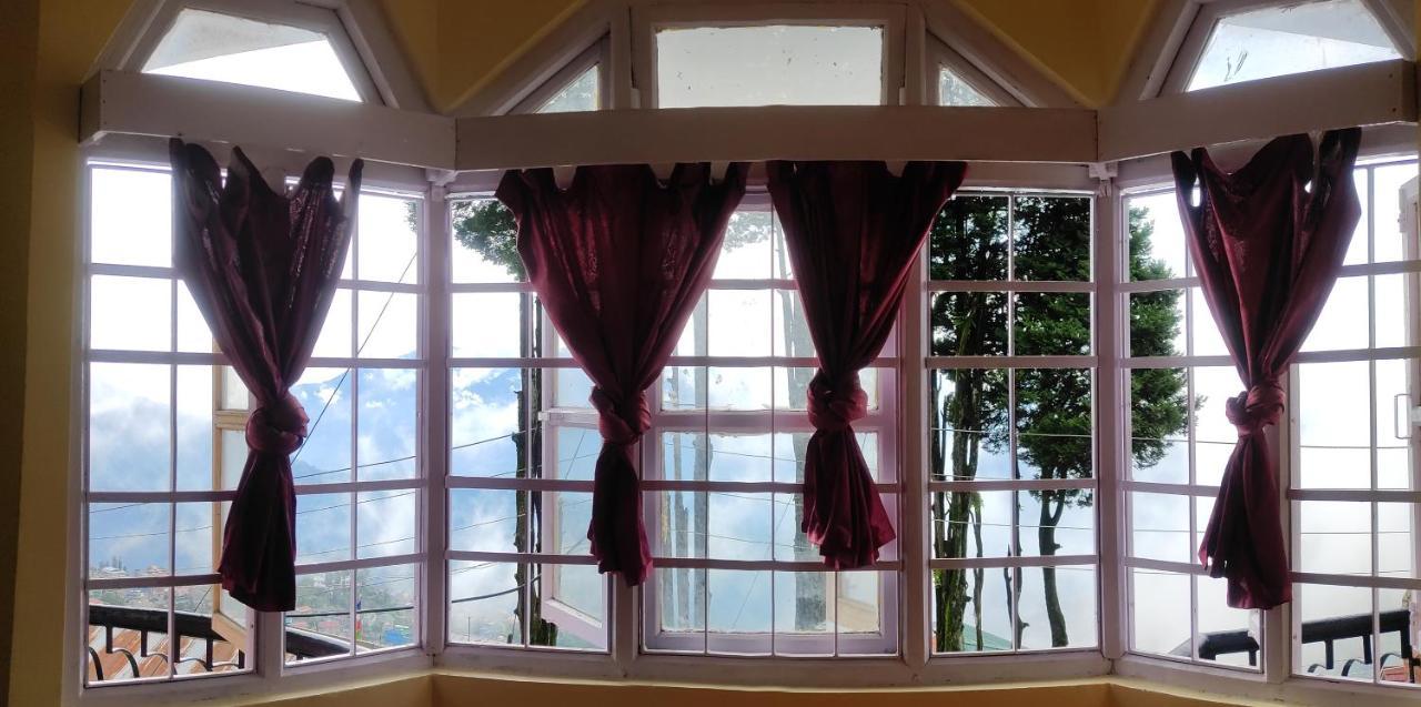 دارجيلنغ Wind Home Darjeeling- Budget Hotel Near Mall المظهر الخارجي الصورة