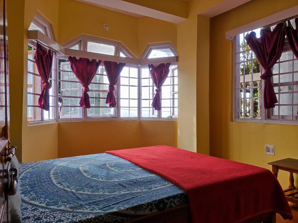 دارجيلنغ Wind Home Darjeeling- Budget Hotel Near Mall المظهر الخارجي الصورة