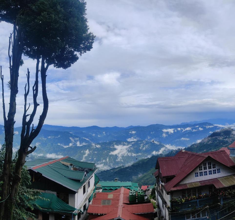 دارجيلنغ Wind Home Darjeeling- Budget Hotel Near Mall المظهر الخارجي الصورة