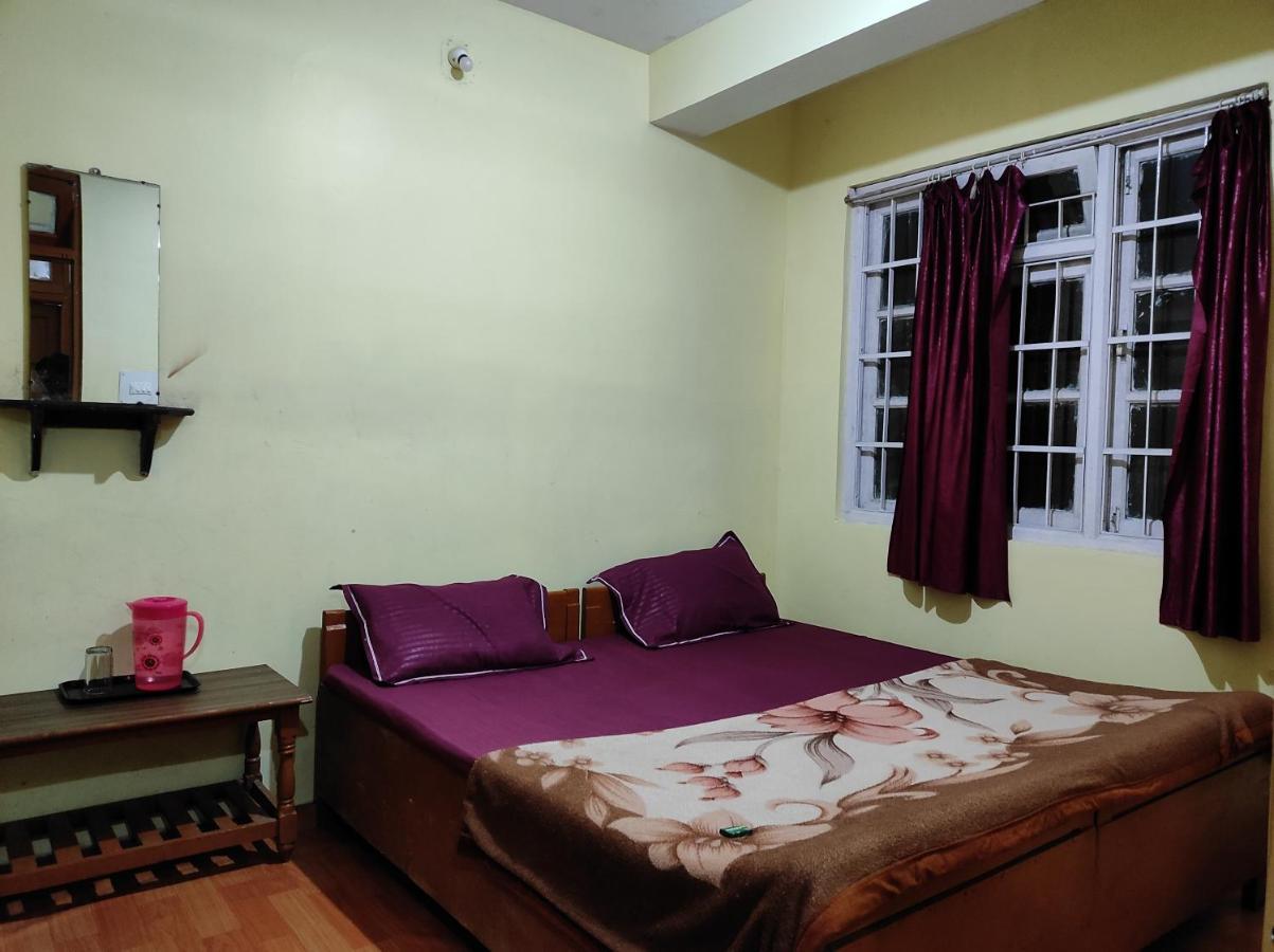 دارجيلنغ Wind Home Darjeeling- Budget Hotel Near Mall المظهر الخارجي الصورة