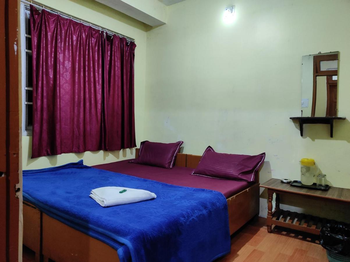 دارجيلنغ Wind Home Darjeeling- Budget Hotel Near Mall المظهر الخارجي الصورة